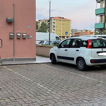 Right Bank House Vila Imperia Exterior foto