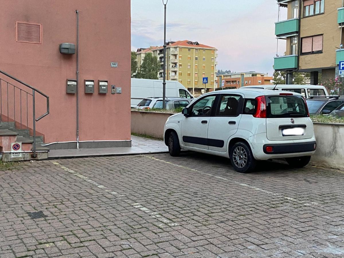 Right Bank House Vila Imperia Exterior foto